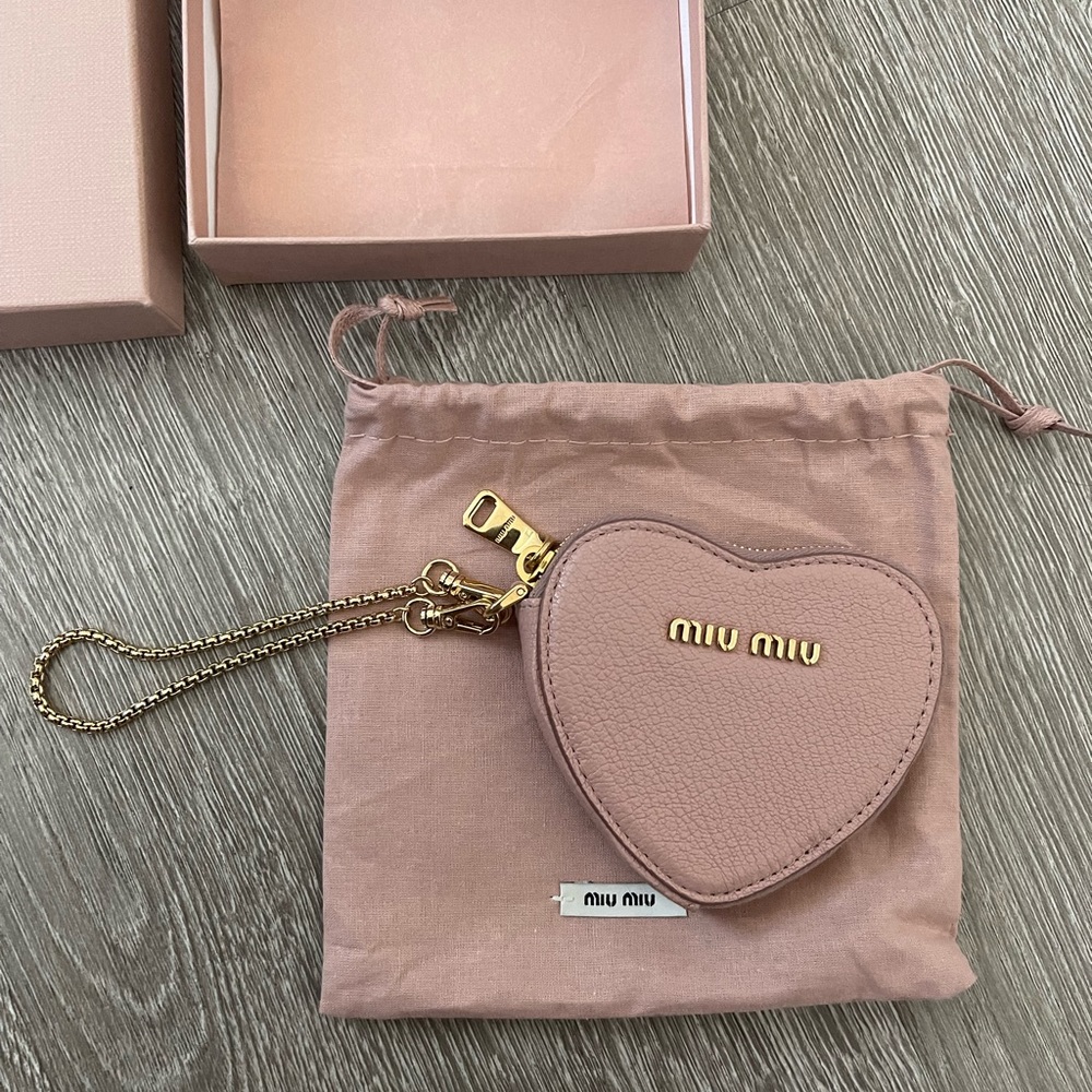 MIU MIU BABY PINK HEART SHAPED COIN PURSE CHAIN WALLET